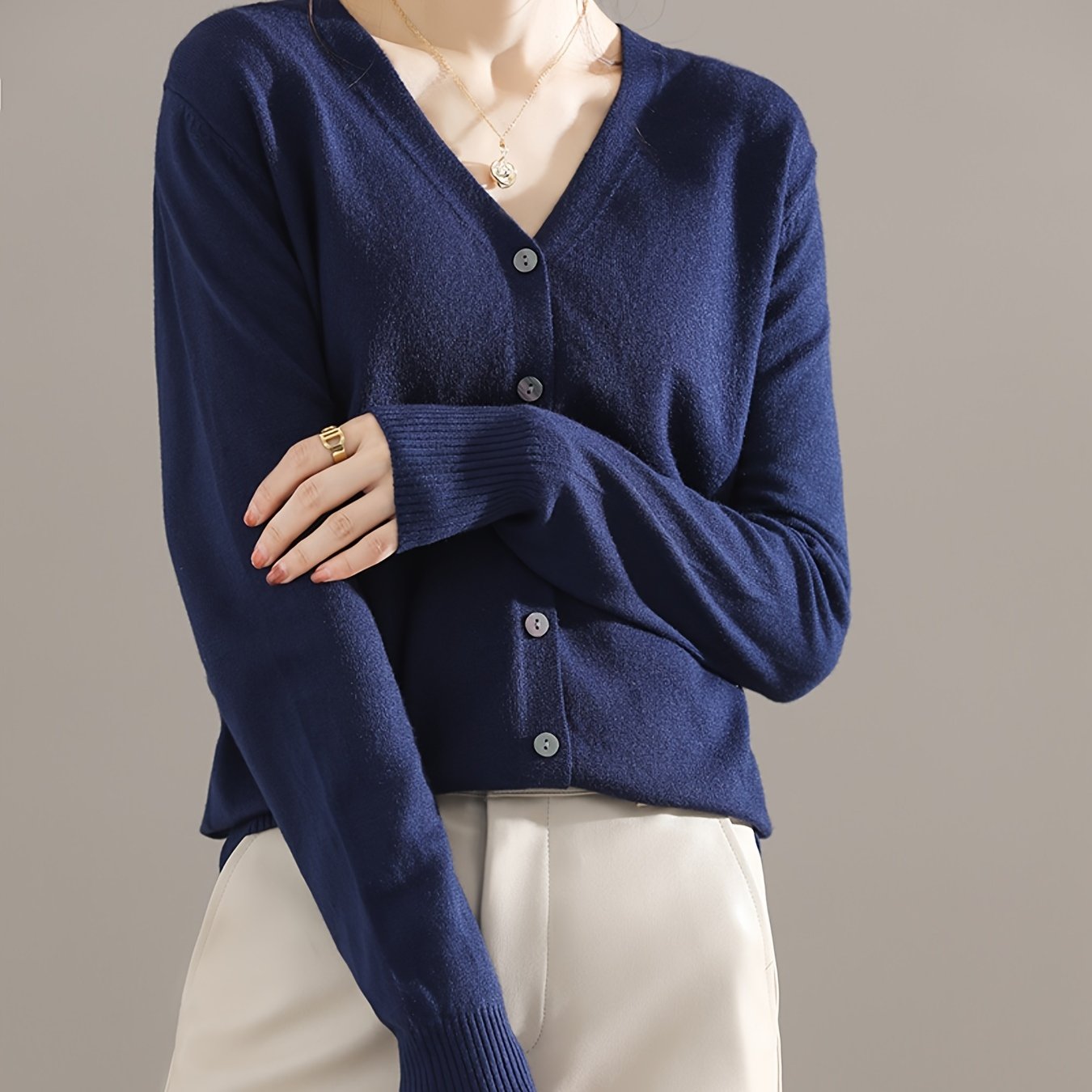 Solène™ | Cardigan Élégant à Col en V
