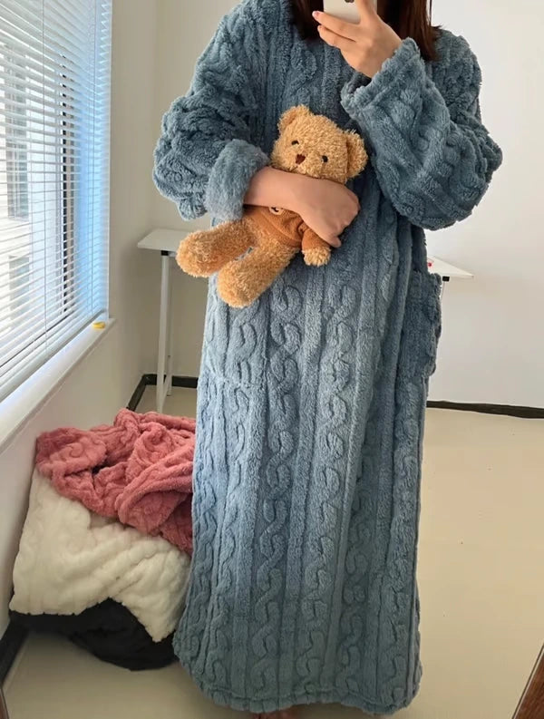 Ibtisam™ | Robe d'Intérieur Longue en Velours ( 1 = 1 gratuit )