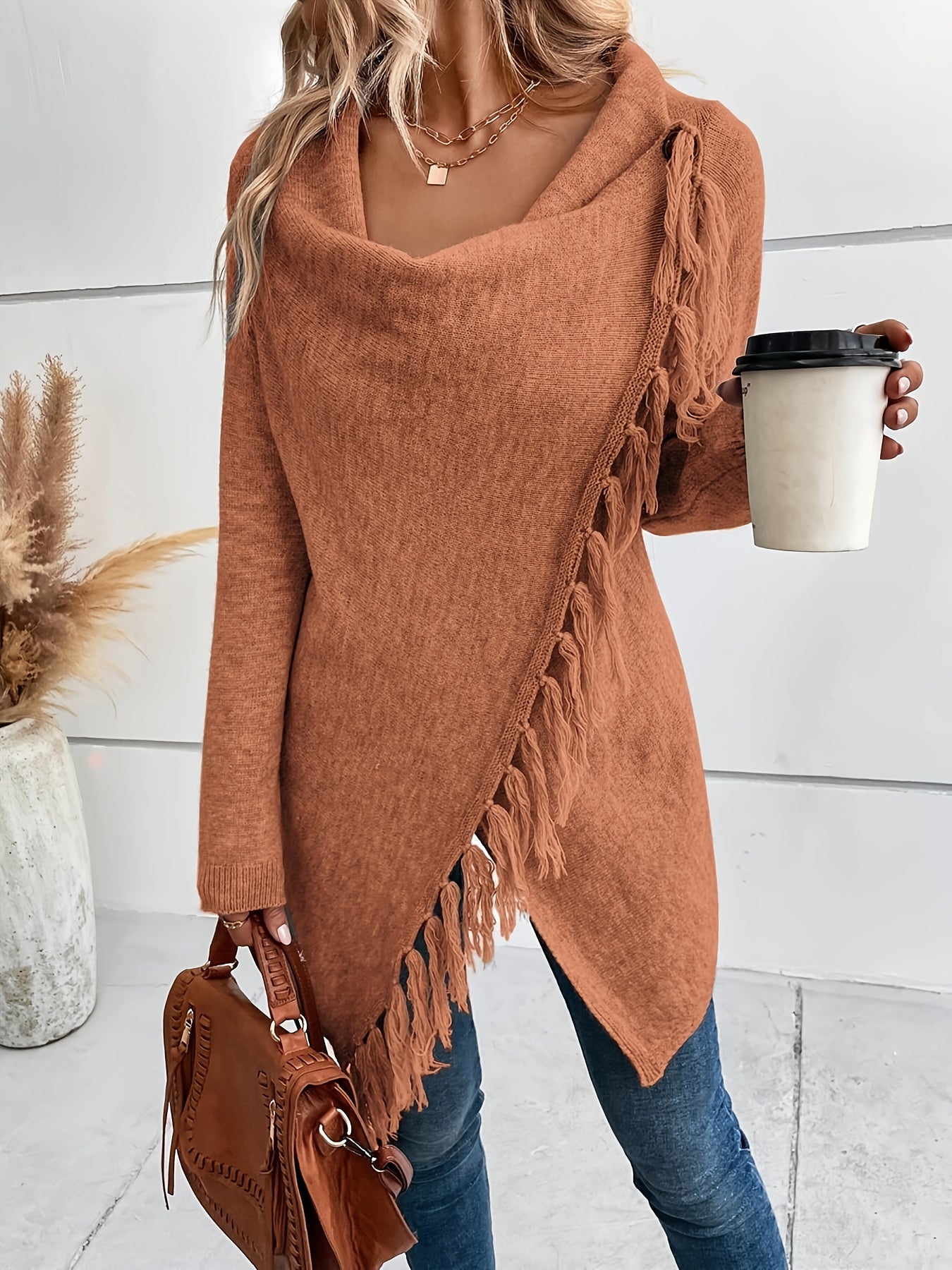 Arabelle™ | Pull asymétrique avec franges décoratives
