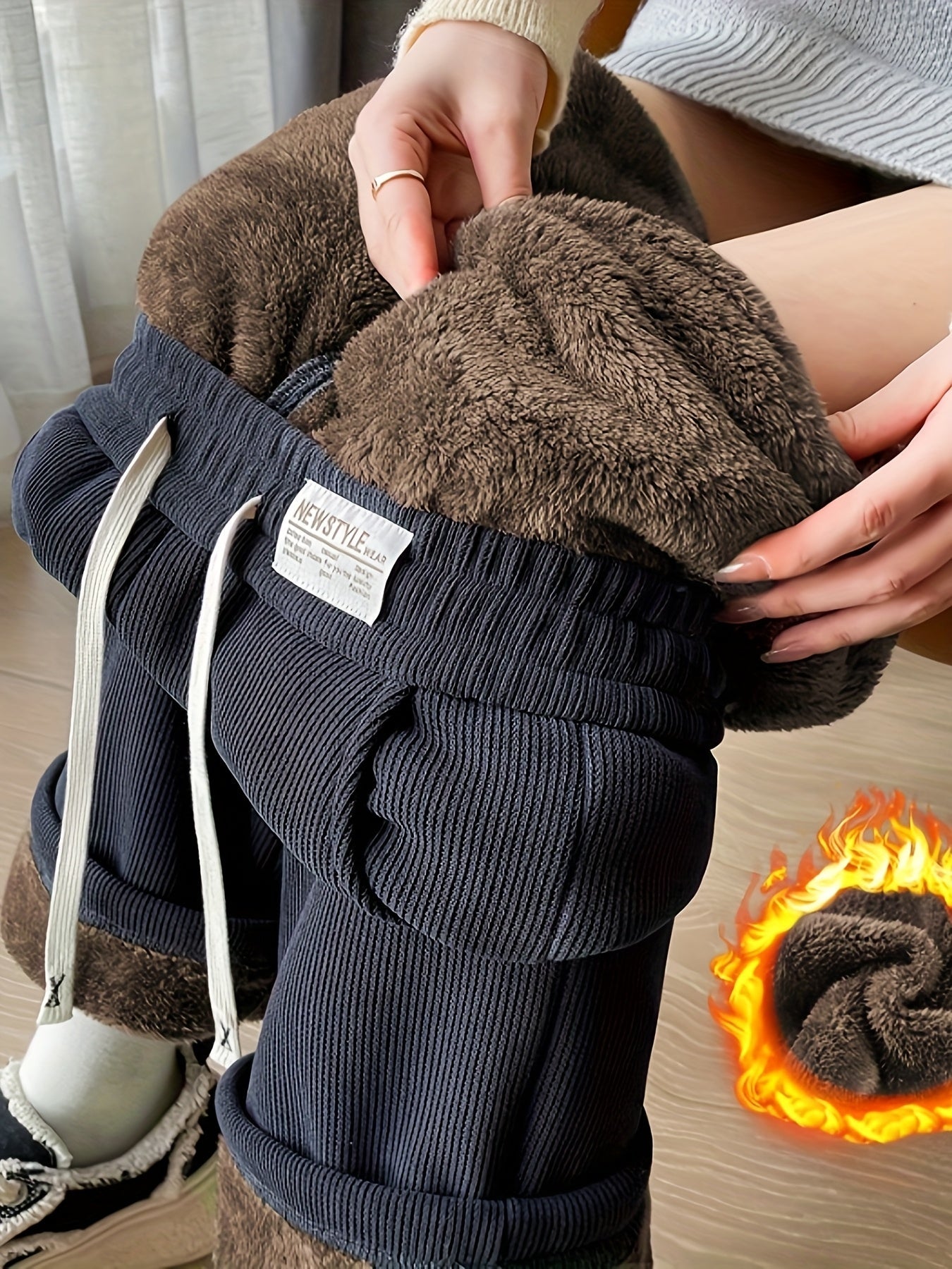 Cerelia™ | Pantalon large côtelé doublé polaire