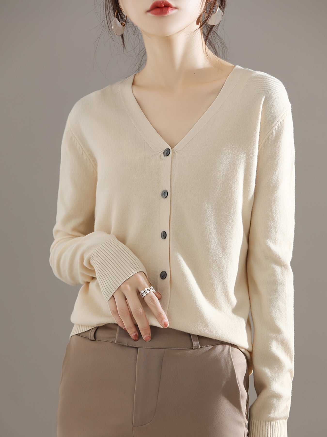 Solène™ | Cardigan Élégant à Col en V