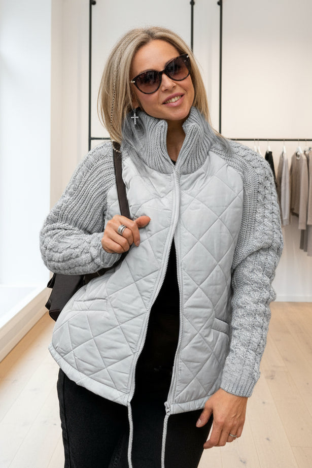 Priscilla™ | Veste Douce et Élégante