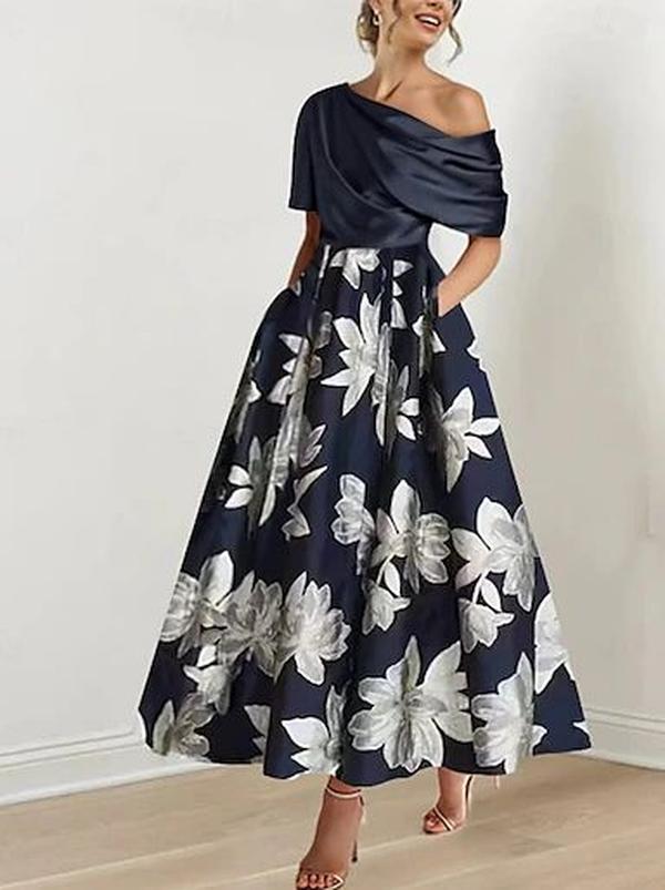 Erica™ | Robe Maxi Décolletée Élégante