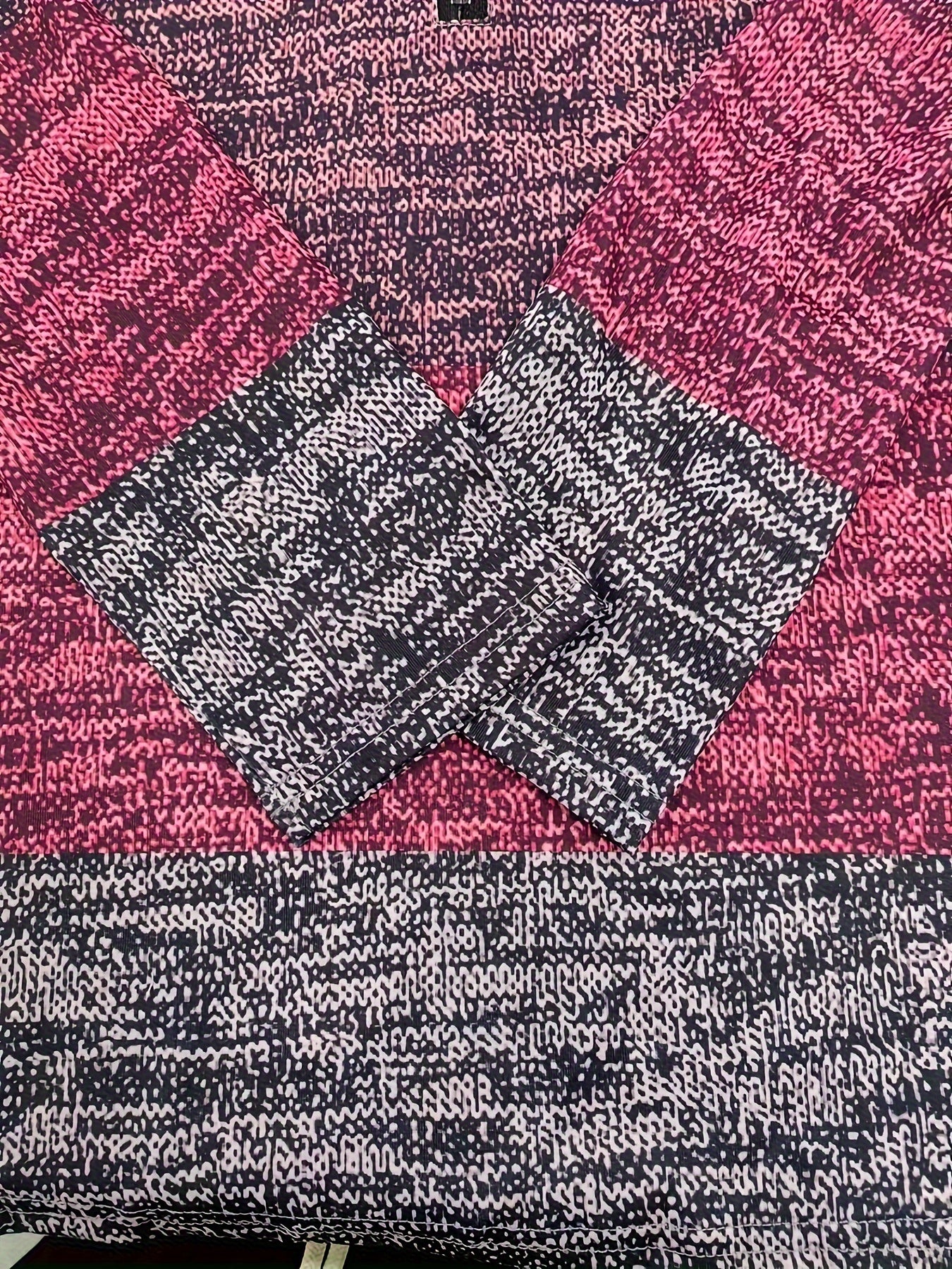 Madeleine™ | T-shirt à Col Montant Élégant