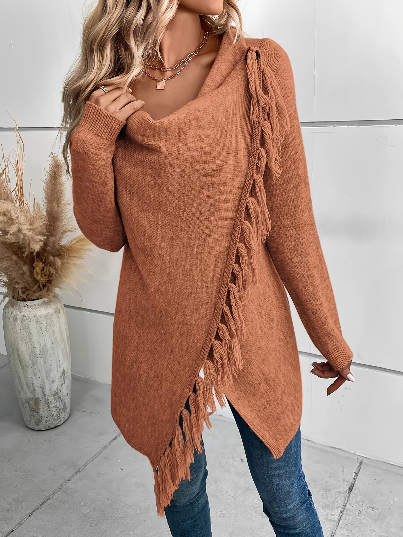Arabelle™ | Pull asymétrique avec franges décoratives