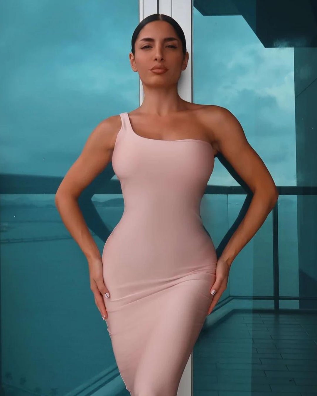 Hannah™ | String Sculptant Élégant